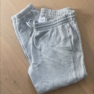Aritzia Light Gray Boyfriend Fit Sweatpants